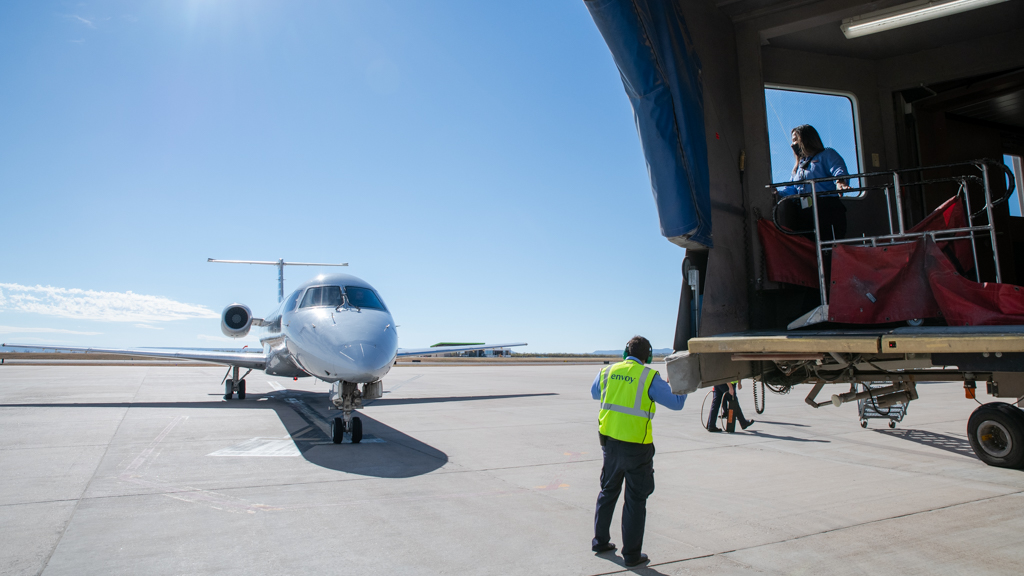 Work With Envoy At The Chicago O Hare Airport As A Ramp Agent Envoy Air